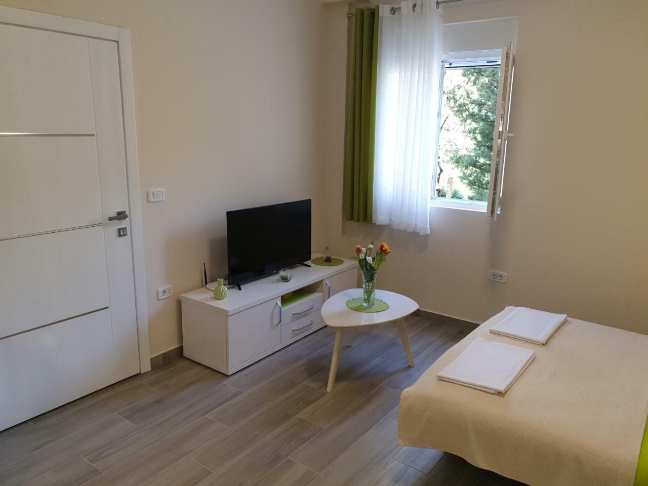 Apartments Jadran Tivat Eksteriør billede