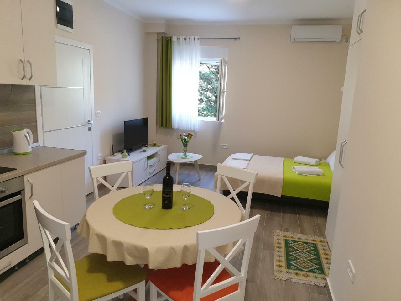 Apartments Jadran Tivat Eksteriør billede